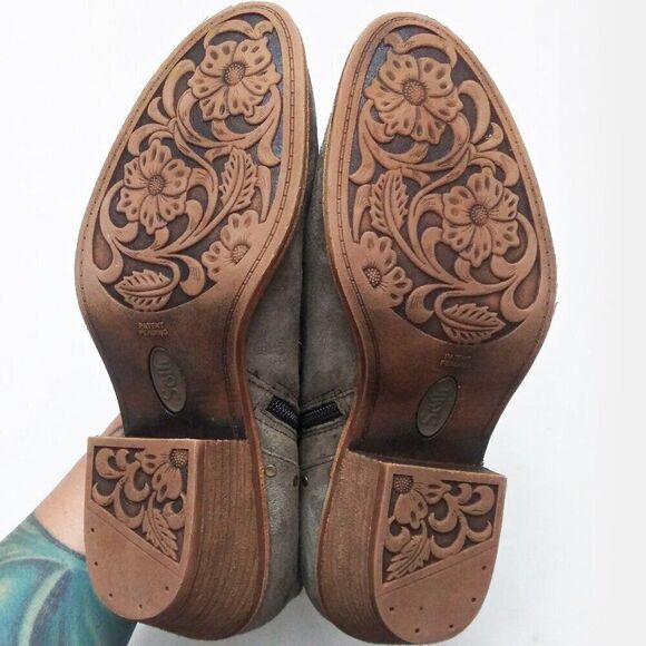 Söfft ALLENE Suede Moto Bootie Studs Buckles Side Zip Western Cowboy Boots Taupe - Picture 8 of 16